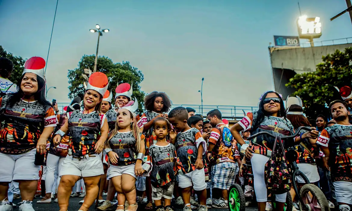 Inclusão é marca da Escola de Samba Embaixadores da Alegria